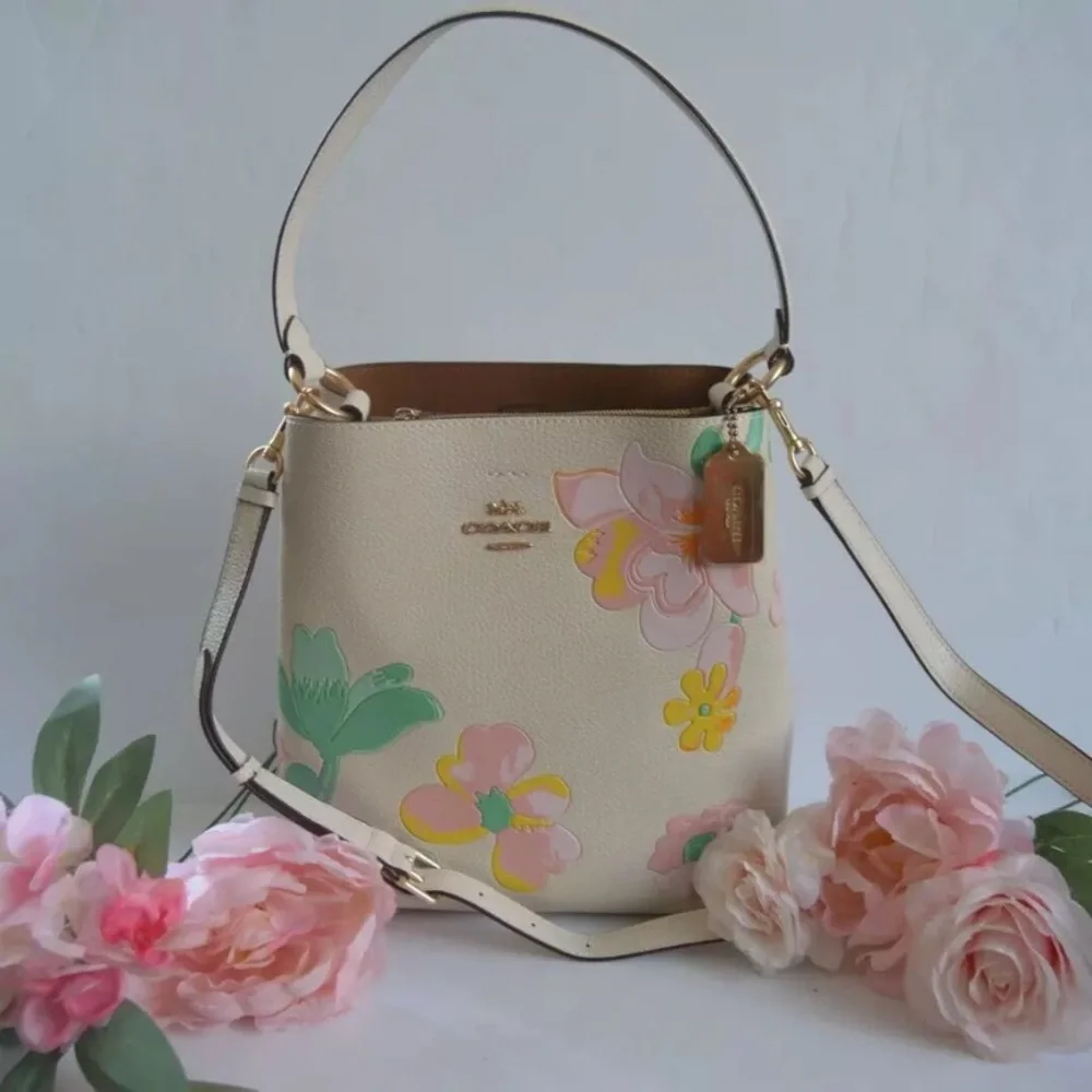 COACH Bucket Bag with Dreamy Land Floral Print Spring Summer Bag NEW WITHOUT TAG - Picture 1 of 15